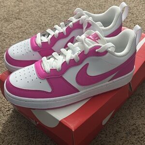Nike Low-Top Sneakers in White & Hot Pink
